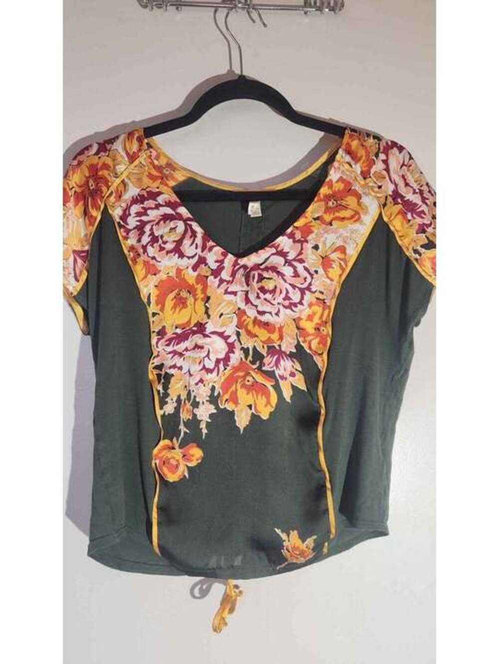 ANTHROPOLOGIE Brand TINY Dark Green & Floral Short Sleeve Top Size XS